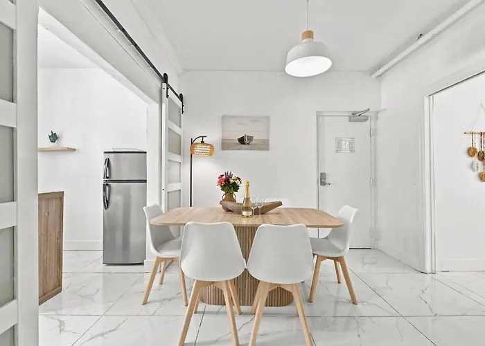 West Deco Aparthotel Miami Beach